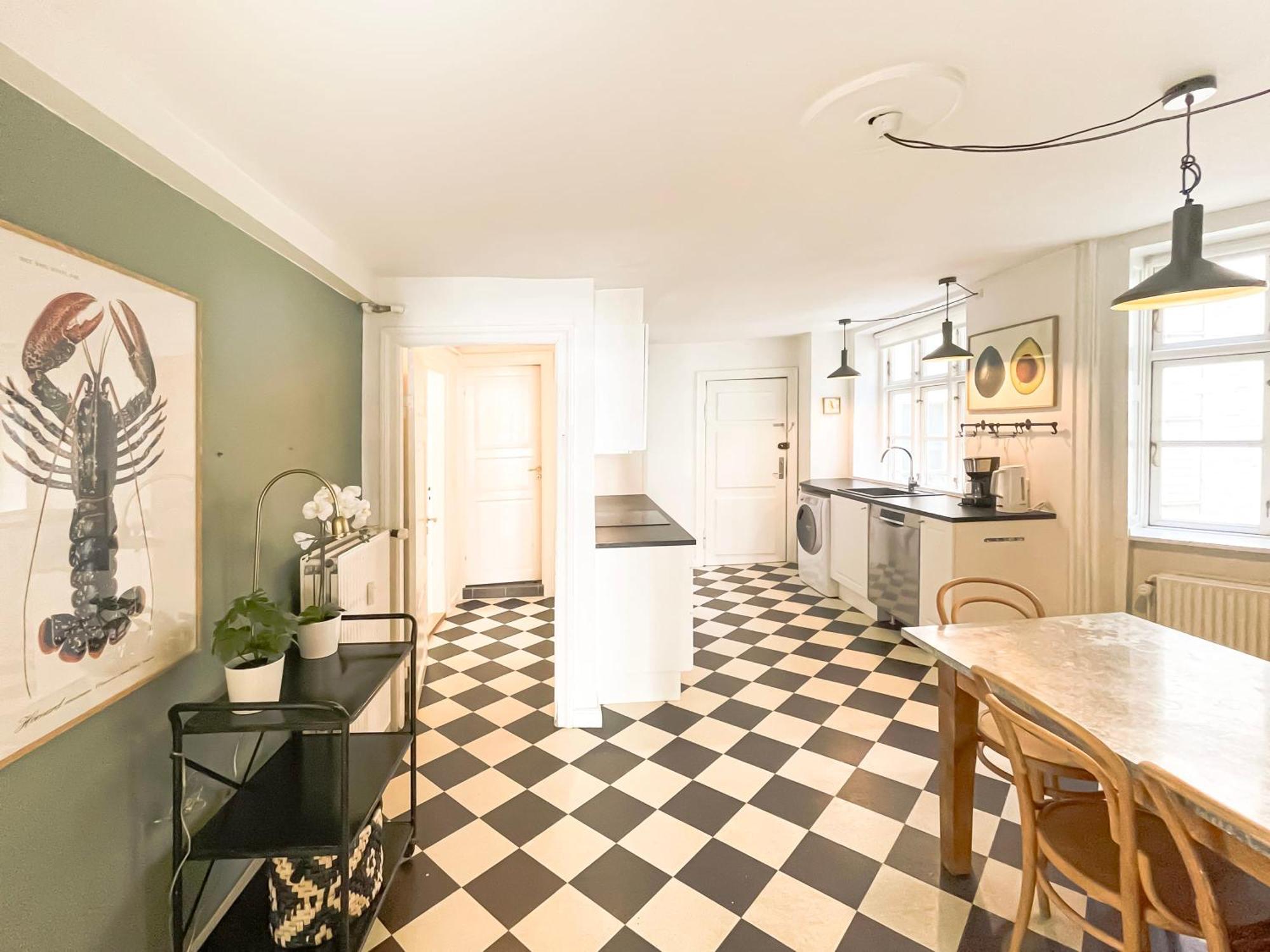 Large Apartment With 4 Bedrooms In Copenhaga Exterior foto